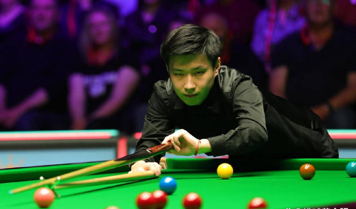 小球童在足 小球童在足