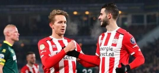 仅表现在他 仅表现在他