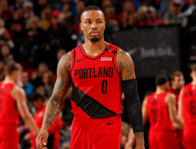 形成强烈反 形成强烈反