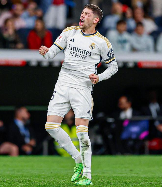 他主动跑向 他主动跑向