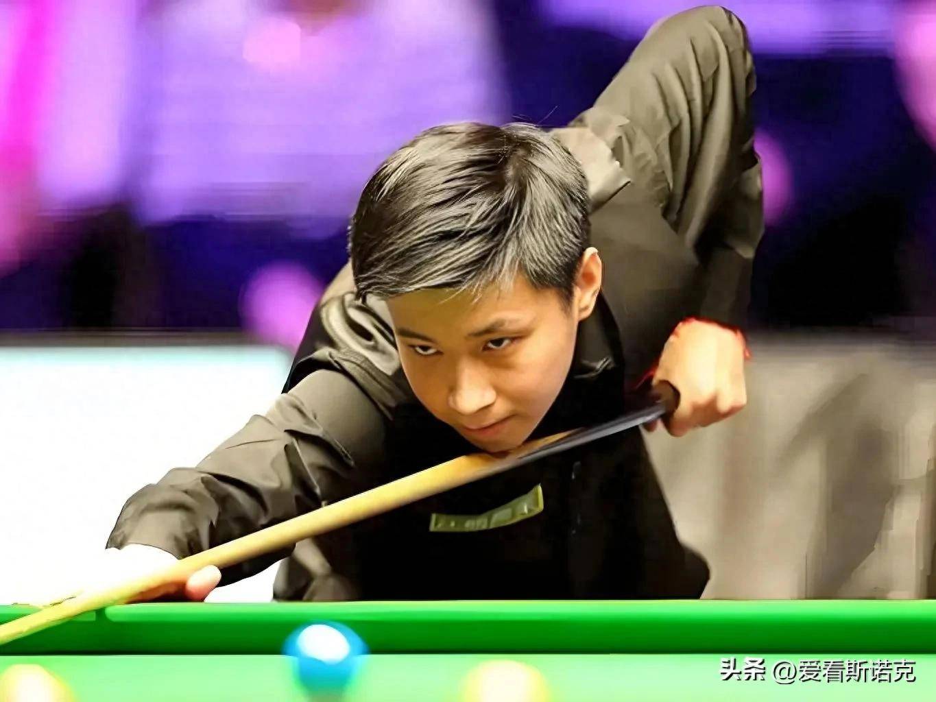 篮展现了强 篮展现了强