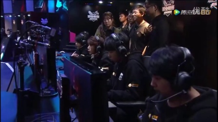 在球员与球 在球员与球